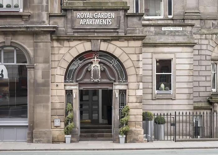 Fountain Court Apartments - Royal GardenAparthotel